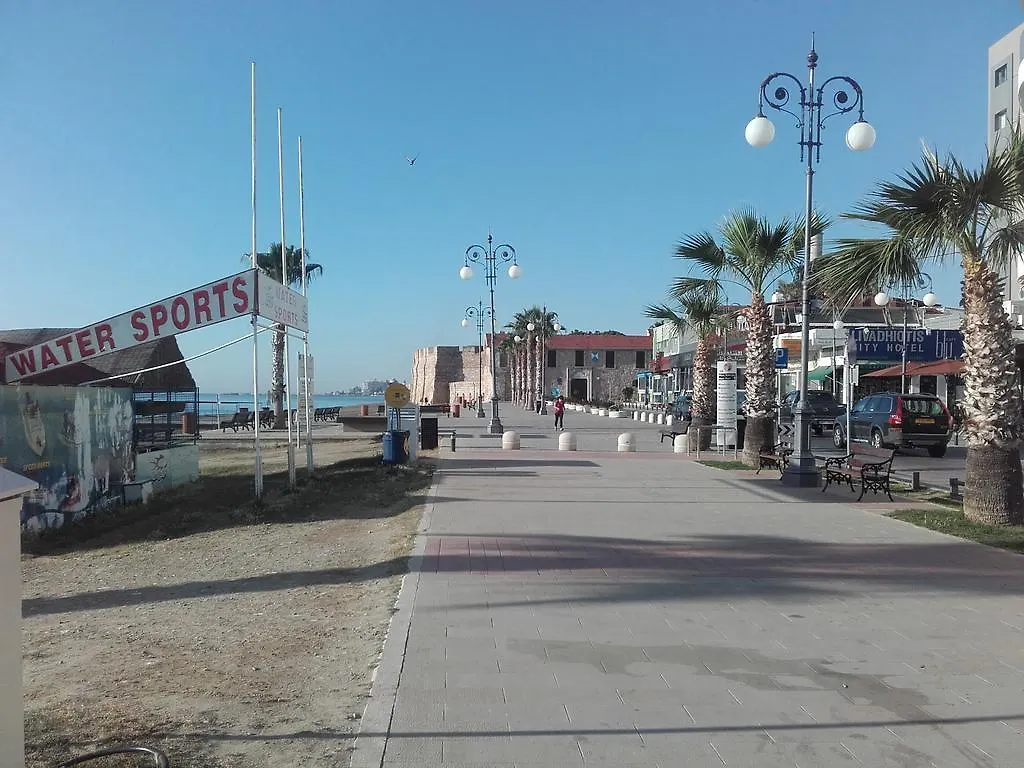 Property Direct Marethea Apartment Larnaka Zypern